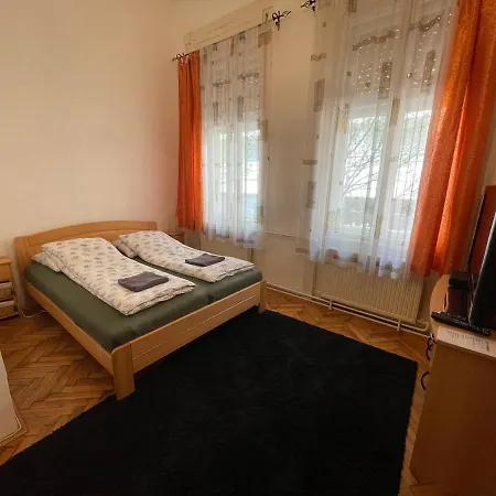 Lyrius -