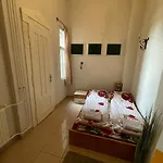 Lyrius Vendeghaz - Apartament